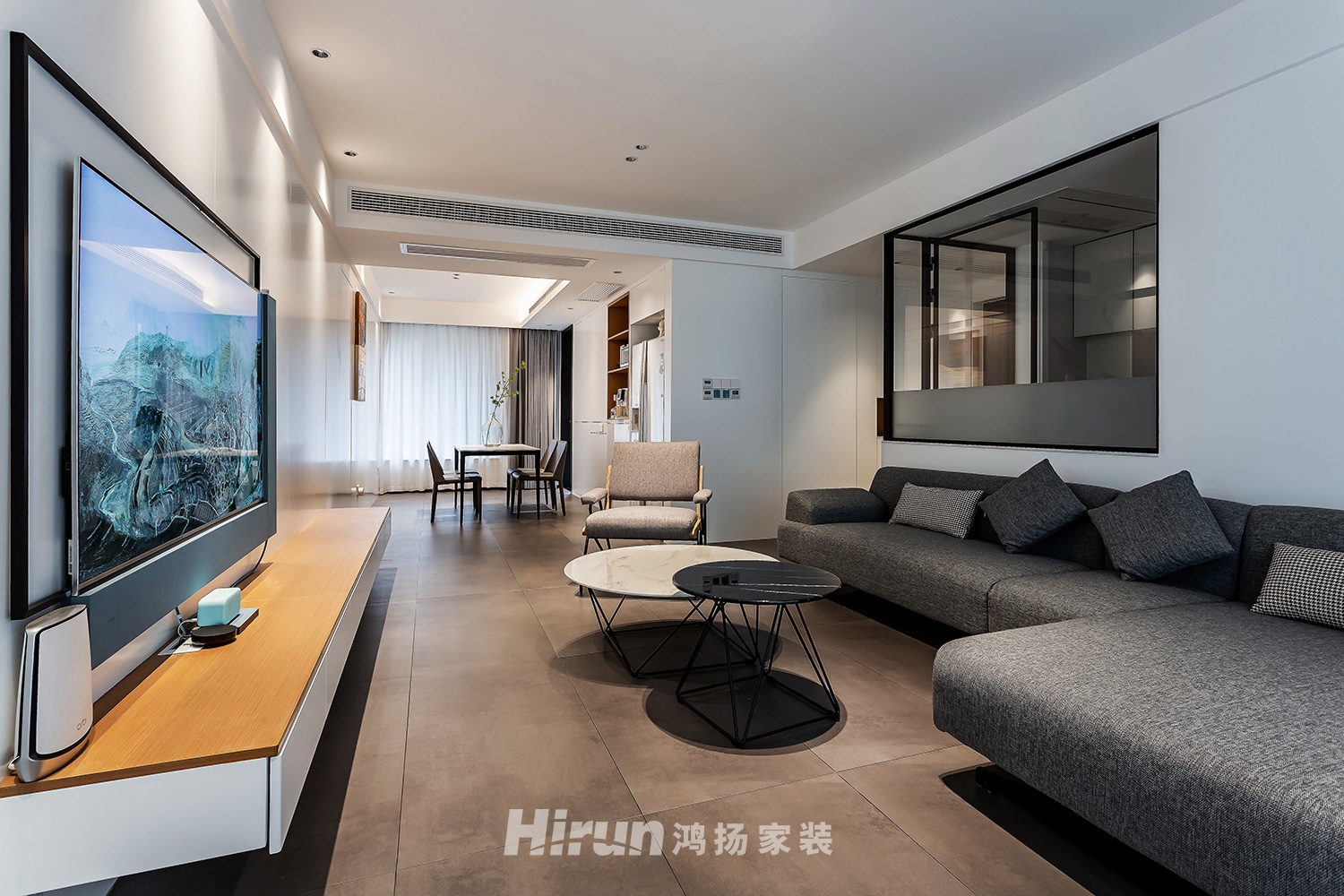 泊愛藍(lán)灣130㎡雅致現(xiàn)代三居室 裝修案例實(shí)景圖-1